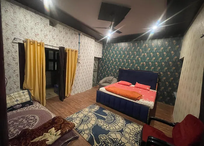 Swastik Home Stay Ravindpuri