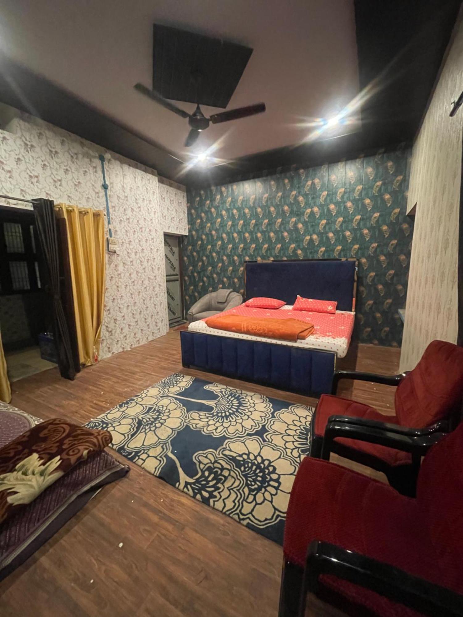 Swastik Ravindpuri *